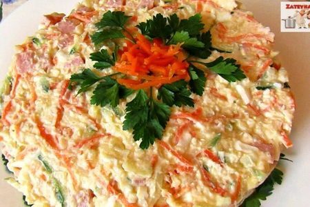 Фото к рецепту: Салат с ветчиной и морковью по-корейски