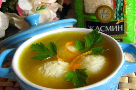 Фото к рецепту: Апельсиновый суп с рисом "жасмин"