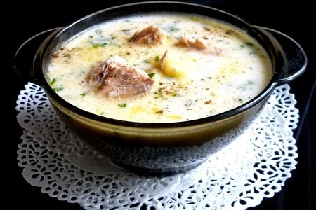 Фото к рецепту: Легкий, теплый,нежный  суп для холодных  осенних дней