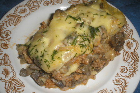 Фото к рецепту: Лазанья с мясом, грибами и капустой