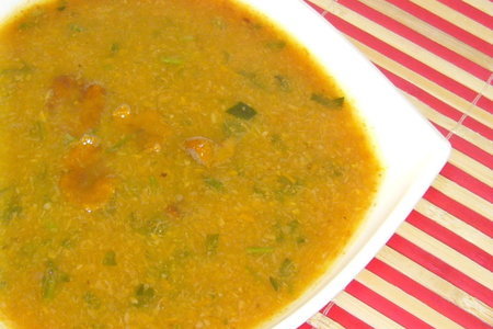 Фото к рецепту: Суп-пюре из тыквы с лисичками
