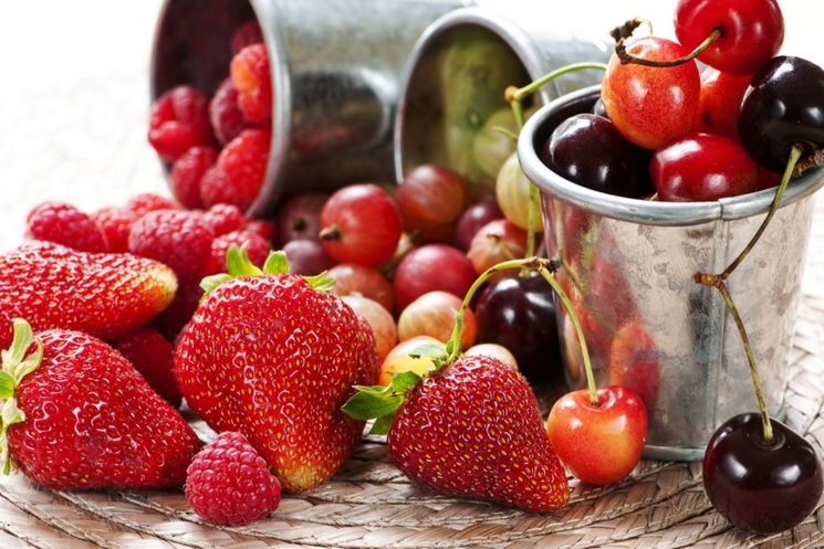 Полезные свойства летних ягод