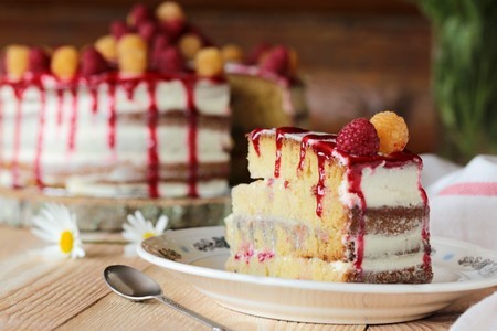 Три простых рецепта вкусных домашних тортов