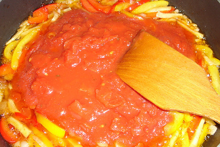 Тефтельки с перцами и томатами: шаг 4