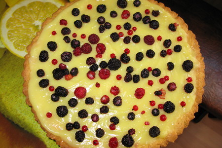 Песочный пирог с заварным кремом и ягодами: шаг 5