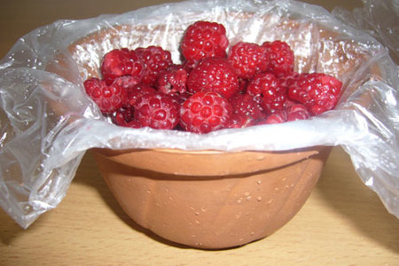 Фото приготовления рецепта: Десерт «ягодное лето»