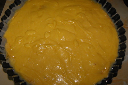 Пирог-перевертыш с бананами и сливочно-карамельным соусом: шаг 6