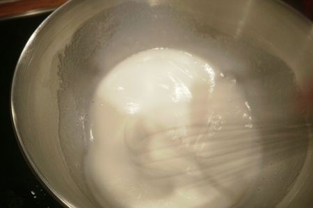 Торт подушка, фисташковый масляный бисквит, swiss meringue buttercream: шаг 10