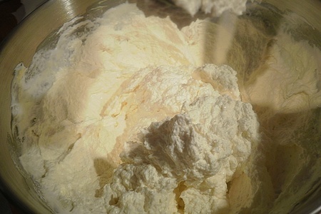 Торт подушка, фисташковый масляный бисквит, swiss meringue buttercream: шаг 17