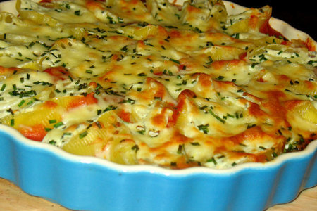 Conchiglione (ракушки) с начинкой из творожного сыра с томатным соусом,запечёные в духовке: шаг 7