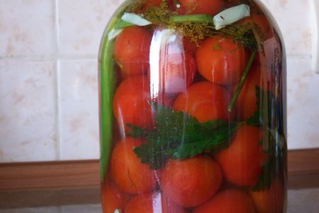 Консервированые помидорчики на зиму: шаг 1