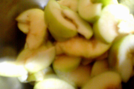 Фото приготовления рецепта: Яблочные оладьи