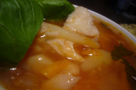 Рыбно-томатный супчик с сельдереем и базиликом: шаг 3