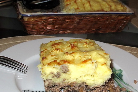 Фото приготовления рецепта: Картофельная запеканка по мотивам пастушьего пирога (shepherd's pie)