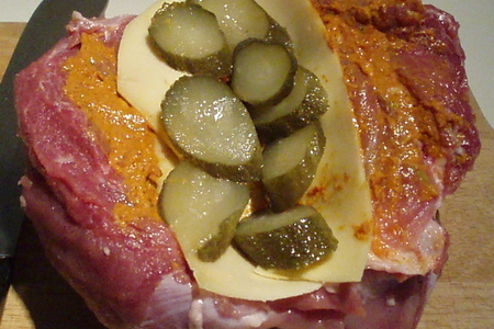 Фрикандо с сыром и солёным огурцом: фото шаг 5
