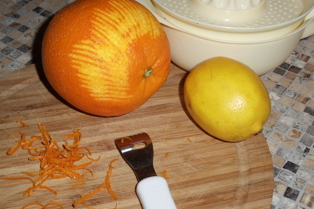 Кефирно-заварные блинчики с апельсиновым соусом: шаг 1