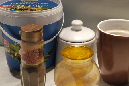Кофейный ласси с кофейными тостами (бодрящий завтрак жарким летним утром): шаг 1