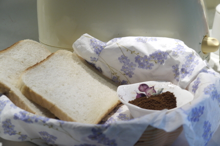 Кофейный ласси с кофейными тостами (бодрящий завтрак жарким летним утром): шаг 2