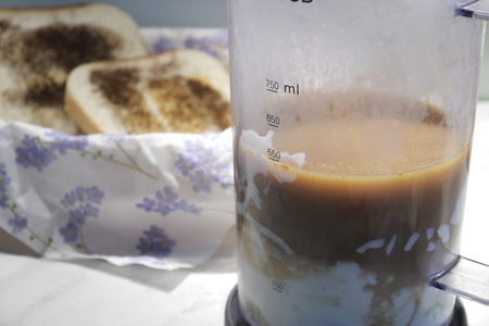 Кофейный ласси с кофейными тостами (бодрящий завтрак жарким летним утром): шаг 3