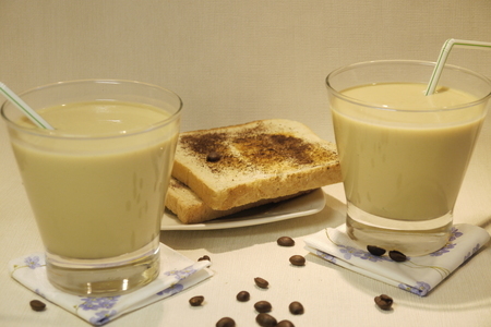 Кофейный ласси с кофейными тостами (бодрящий завтрак жарким летним утром): шаг 4