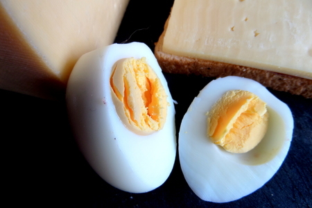 Бутерброд на завтрак "мышка на сыре": шаг 3