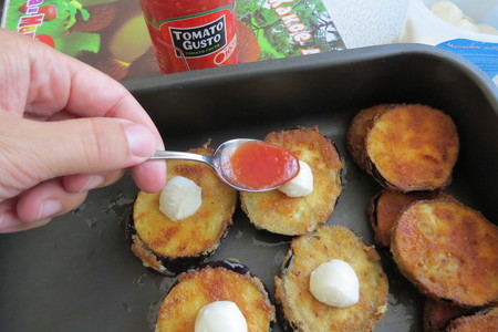 Башенки из баклажана с сыром и томатным соусом: шаг 7