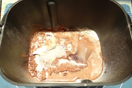 Шоколадные булочки с сырной начинкой и арахисом: шаг 2