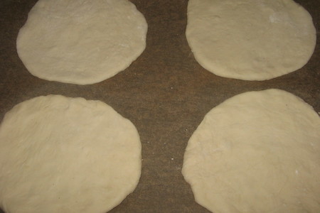 Фото приготовления рецепта: Домашний хлеб - пита.