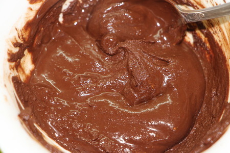 Шоколадное печенье с жемчужным сахаром: шаг 2