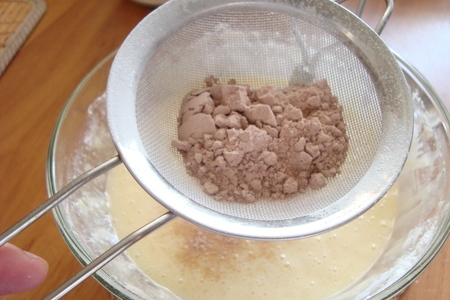 Кекс манный с какао и сиропом: шаг 4