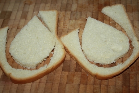 Теплые бутерброды для детского завтрака "цветочек аленький": шаг 1