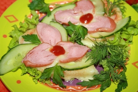 Теплые бутерброды для детского завтрака "цветочек аленький": шаг 7