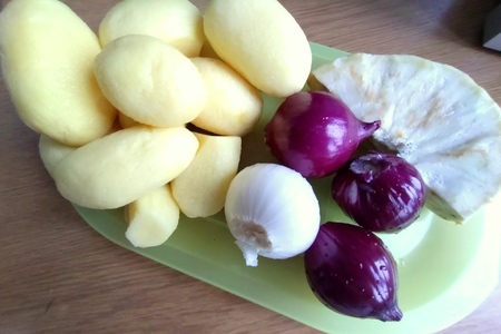 Драники картофельные с луком и сельдереем: шаг 1