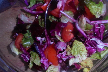Салат со свеклой, помидорами и вяленой клюквой: шаг 8