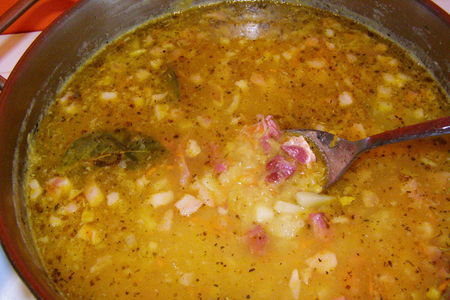 Суп из чечевицы с копчёностями