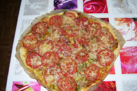 Фото к рецепту: Пицца "четыре времени года"