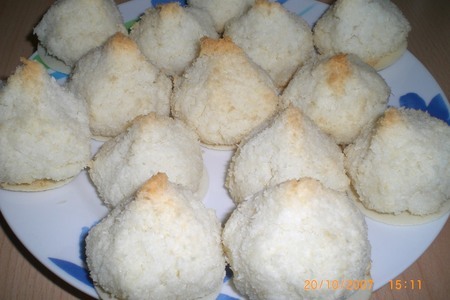 Фото к рецепту: Кокосовые печенья (kokosmakronen)