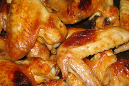 Фото к рецепту: Куриные крылышки с медом