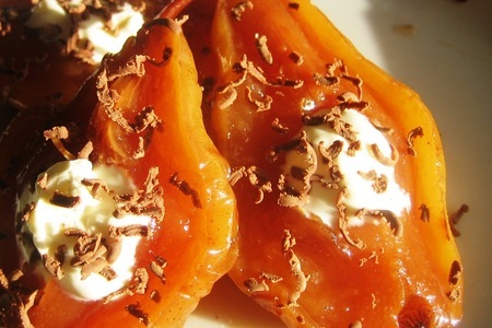 Фото к рецепту: Десерт –варенье из груш в сиропе из розмарина,тимьяна и меда