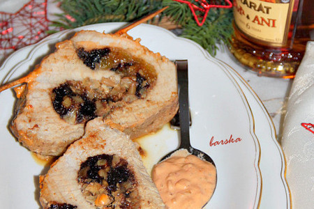Фото к рецепту: Свинина рождественская или "меню три  поросёнка" из одного куска мяса (дуэль)