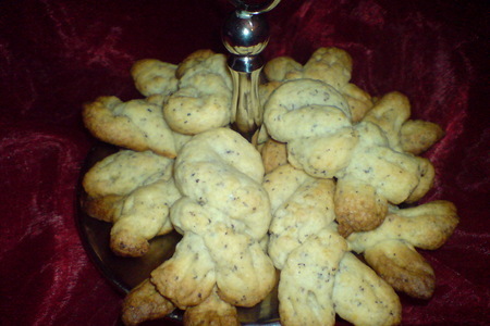 Фото к рецепту: Витое маково-масляное печенье