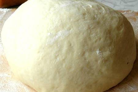 Фото к рецепту: Удобно-вкусное тесто для пельменей