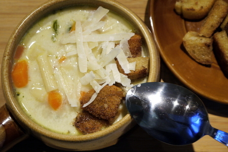 Фото к рецепту: Сырно-молочный суп „suoupe de shalet“