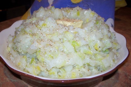 Ирландское картофельное пюре с луком-пореем