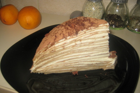 Фото к рецепту: Блинный торт со сливочным кремом