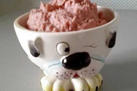 Фото к рецепту: Розовый ароматный паштет из белой фасоли
