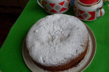 Фото к рецепту: Абрикосово- бисквитный пирог