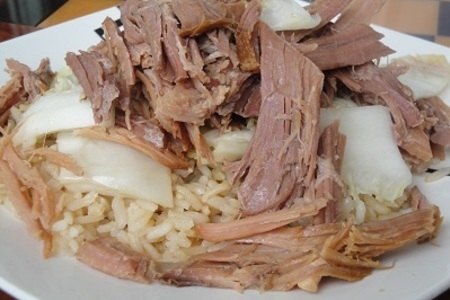 Фото к рецепту: Мясо по гавайски с капустой и рисом