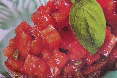 Фото к рецепту: Брускетта с помидорами