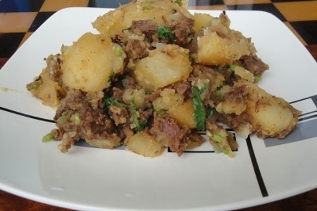 Фото к рецепту: Картофель с мясом